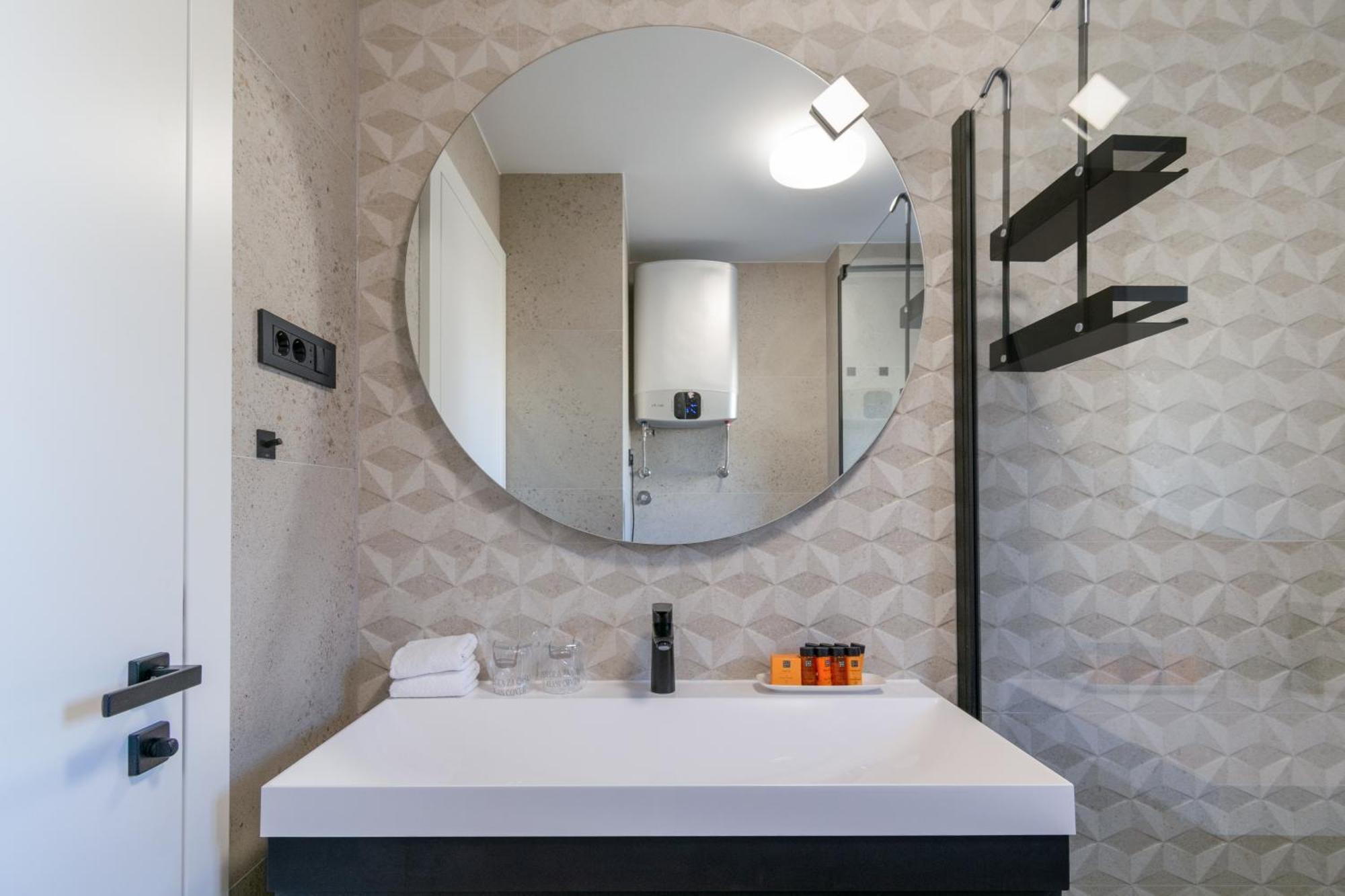 Lux Apartment Aleo Makarska Eksteriør billede