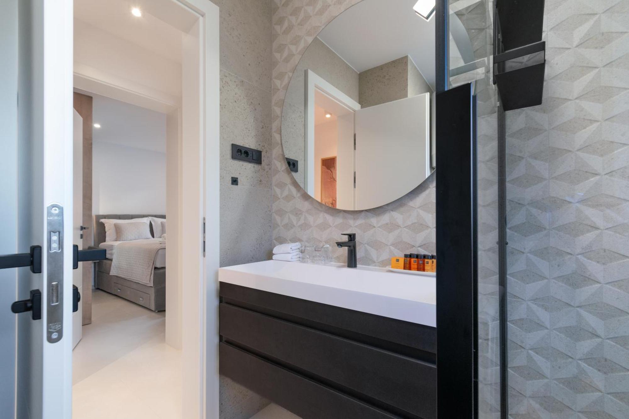 Lux Apartment Aleo Makarska Eksteriør billede